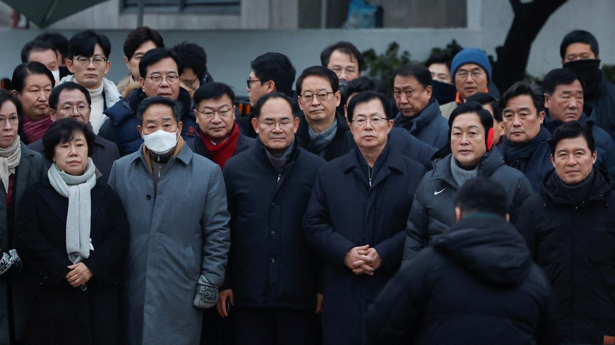 South Korean police asked to execute arrest warrant for impeached president