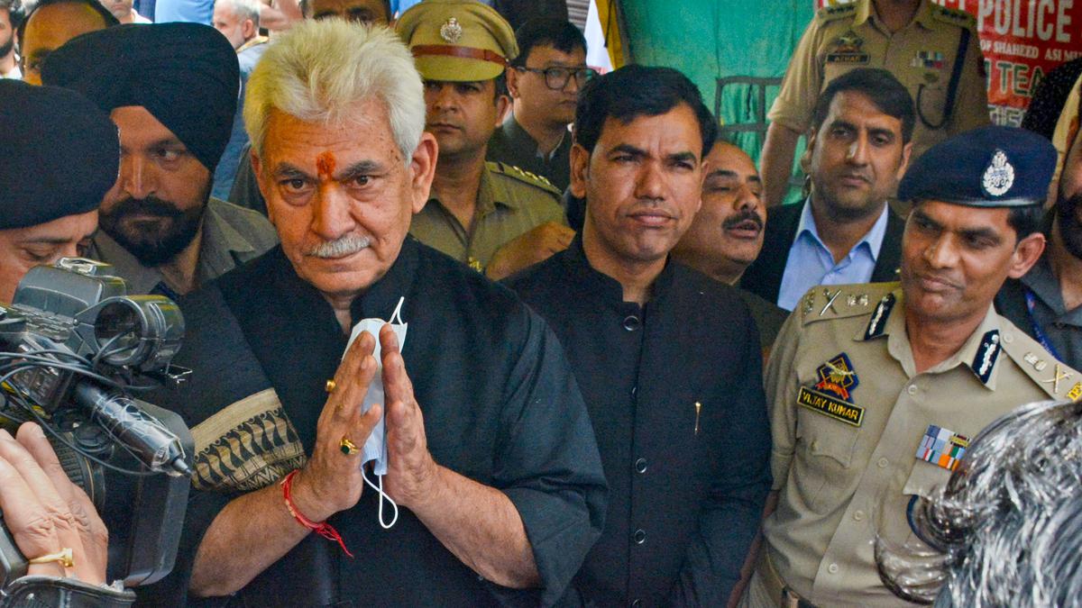 In a first, Jammu and Kashmir Lieutenant-General Manoj Sinha attends Muharram procession in Srinagar