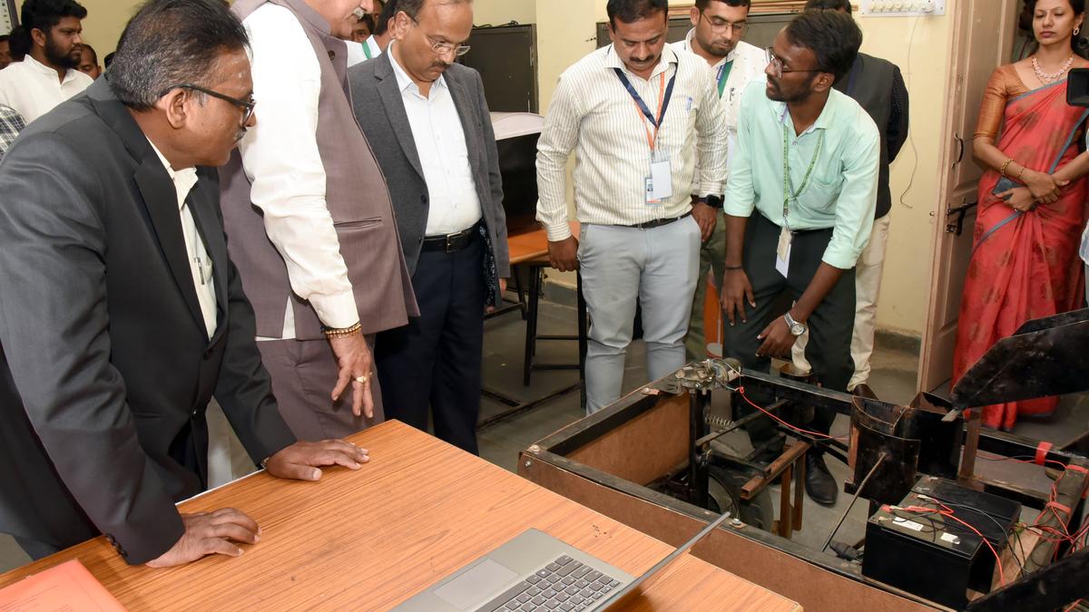 ‘Combining fundamentals with engineering will result in productive research, projects’