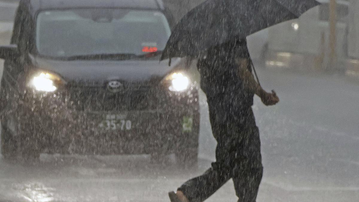 Typhoon Shanshan: Japan issues emergency warning; Toyota Motor to suspend operations at all of its domestic factories