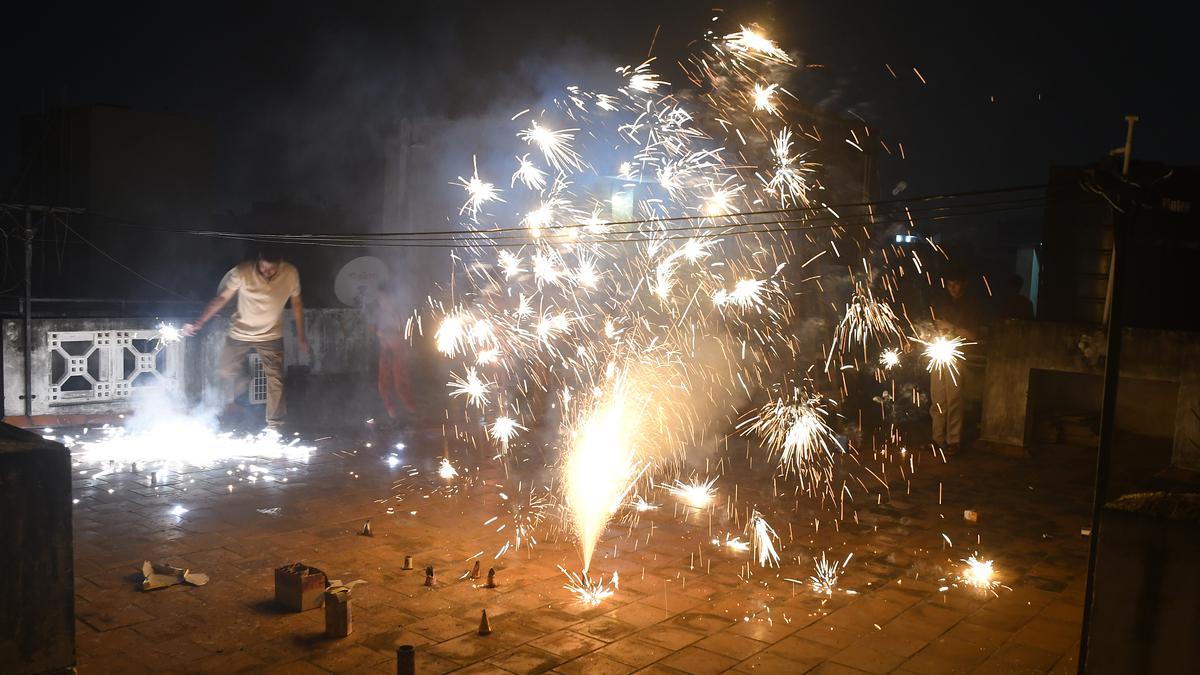 Chennai police register 581 cases for firecracker rule violations during Deepavali