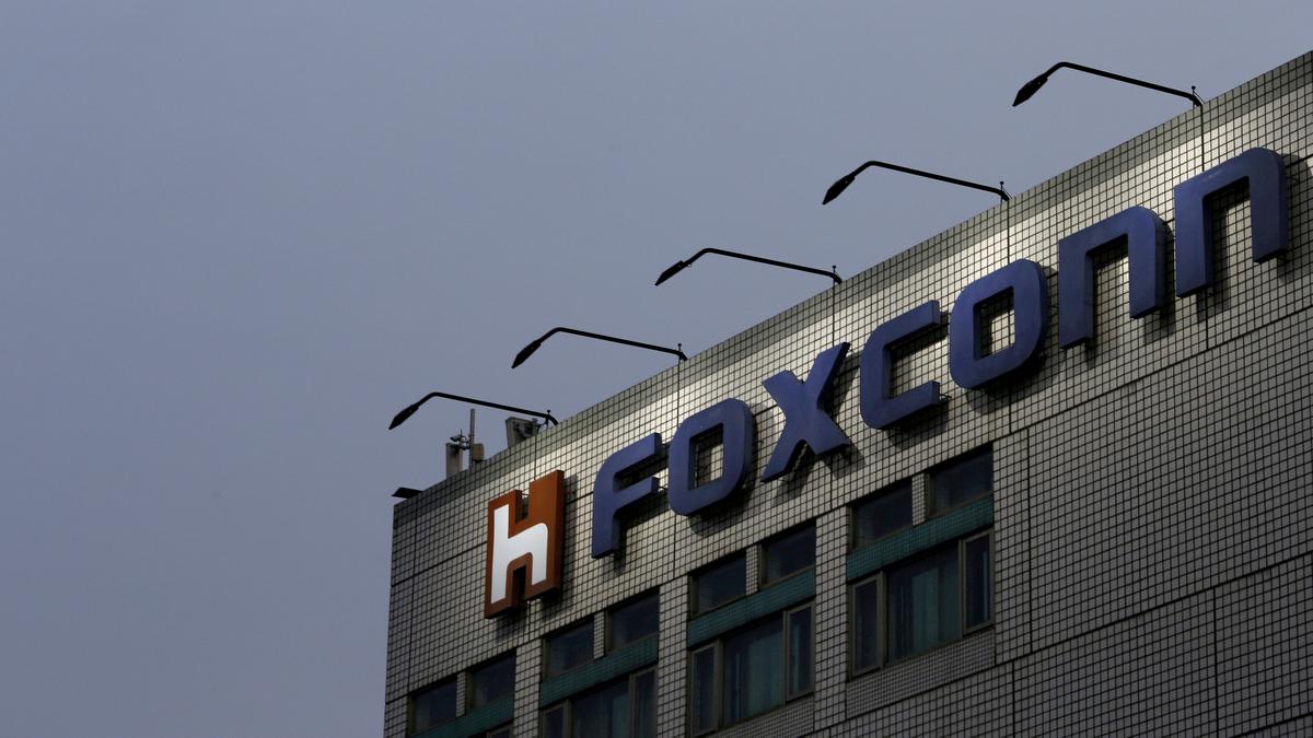 Foxconn unit sees limited impact from suspended China plant