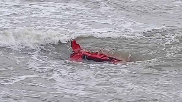 One dead, two injured as car plunges into Arabian Sea