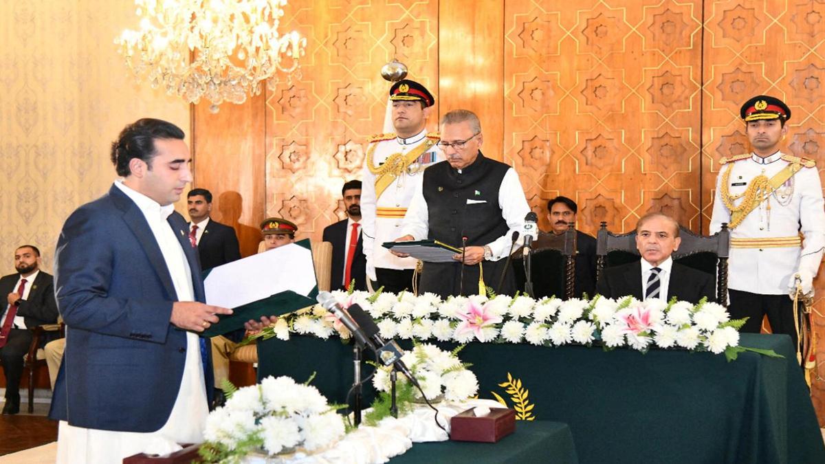 Bilawal Bhutto-Zardari takes oath as Pakistan's Foreign Minister