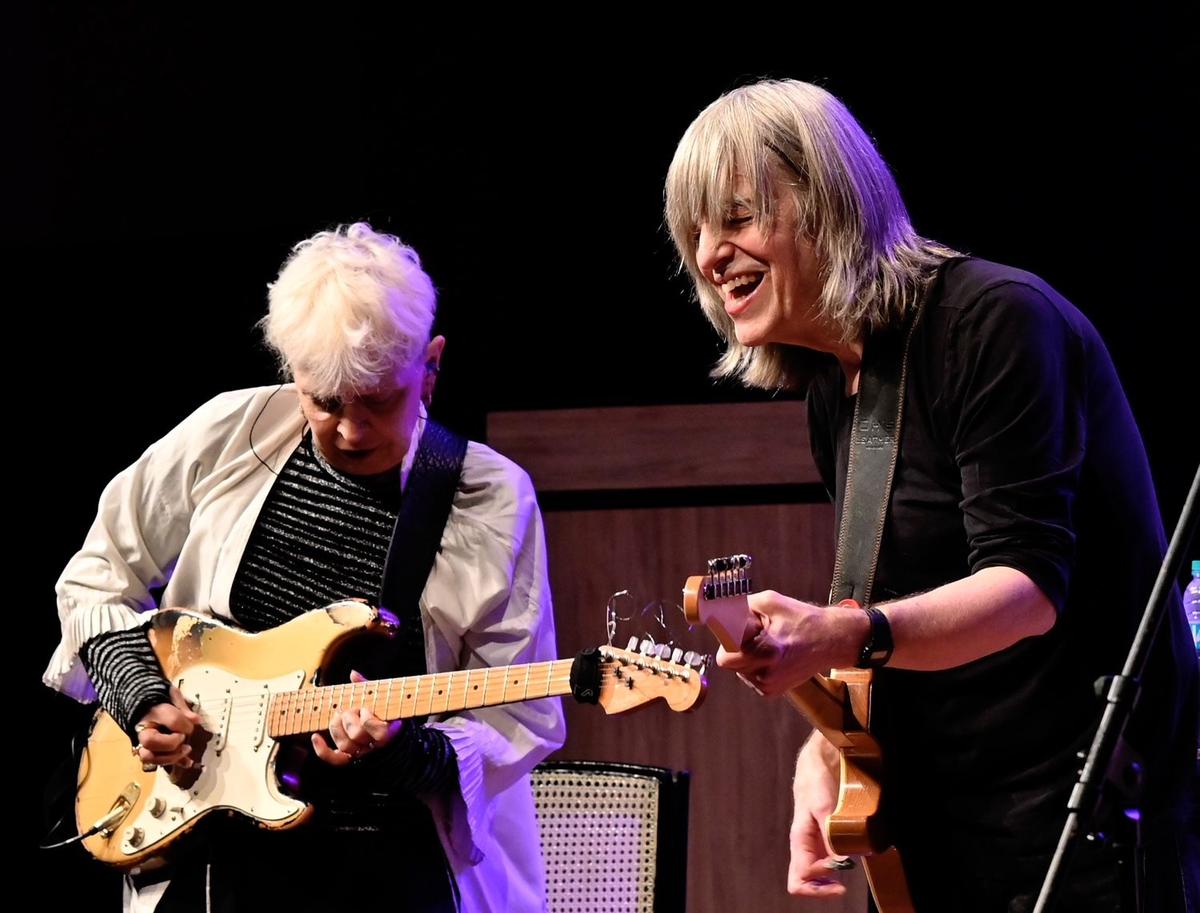 माइक स्टर्न और डेनिस चेम्बर्स 