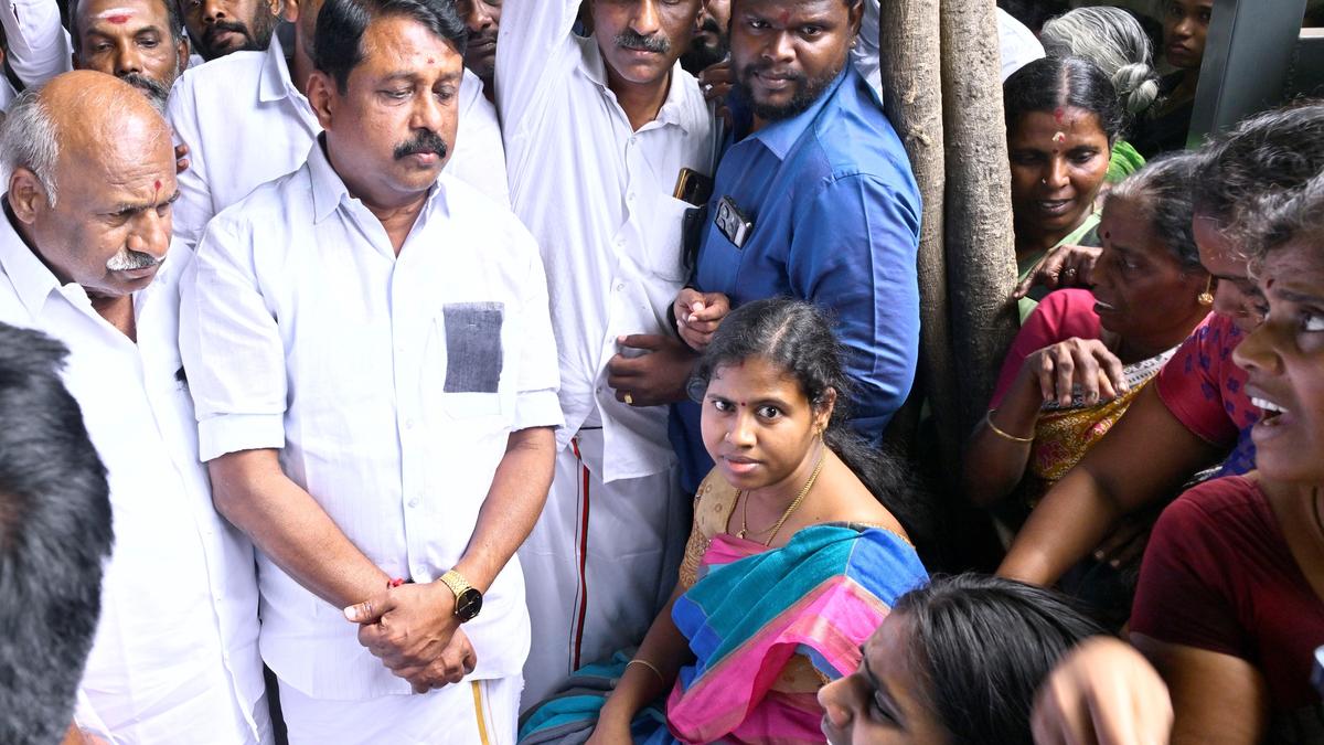 BJP, Hindu Munnani leaders meet family of man who ended life over Thirupparankundram Deepathoon row