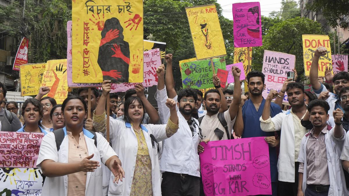 Kolkata doctor rape and murder: Junior doctors across Bengal continue ceasework, give August 14 deadline to police to finish probe