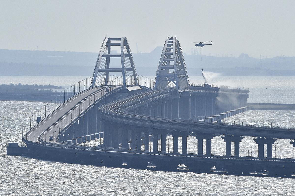 Russia detains eight suspects over Crimea bridge blast