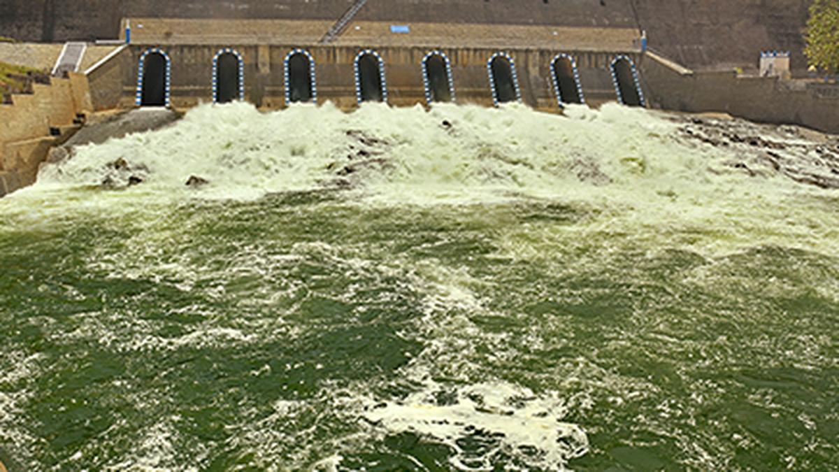 Water level in Mettur dam stands at 65.39 feet