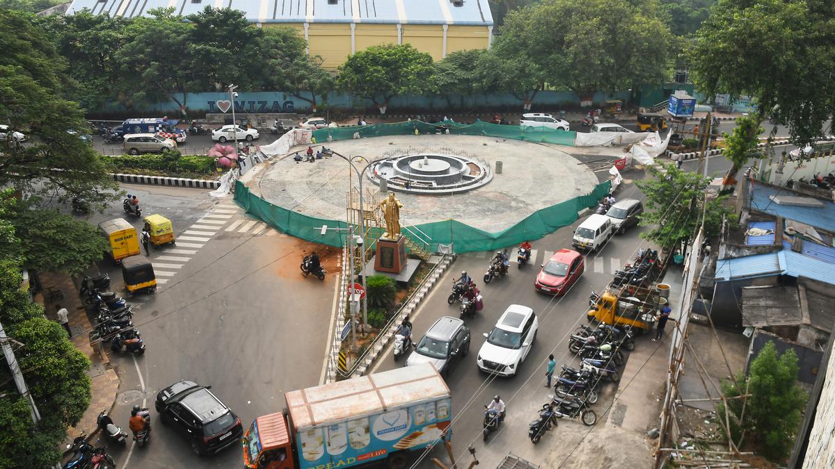 ‘Beautification’ of junctions draws the ire of denizens, traffic police in Visakhapatnam