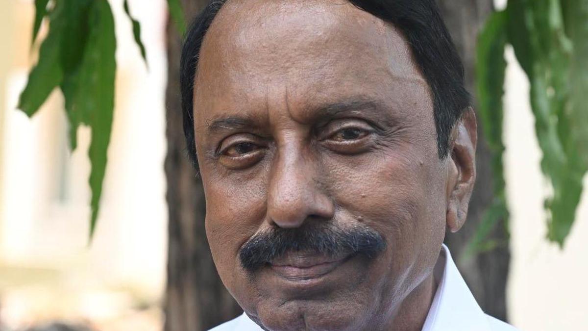 Minister Sengottaiyan dismisses rumours of health concerns