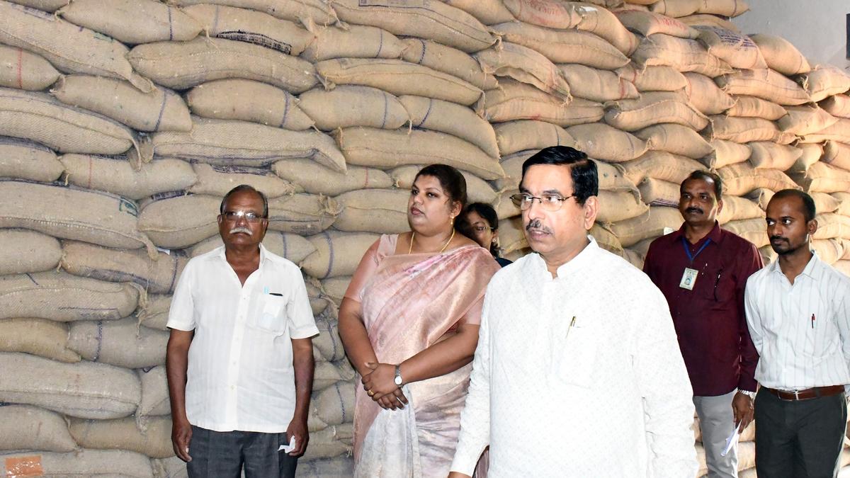 Steps being taken to ensure proper distribution of quality foodgrains through FCI, says Joshi