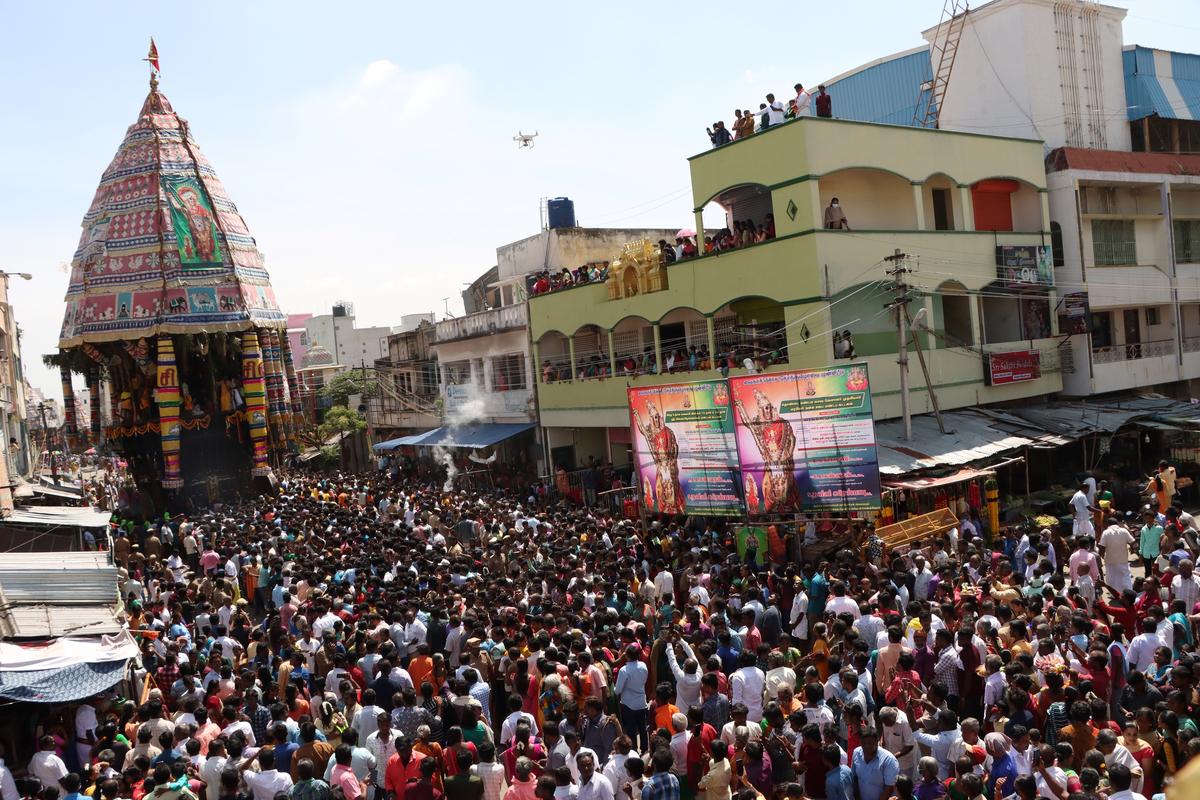 Car festival held at Tiruchengode Arthanareeswarar temple ...