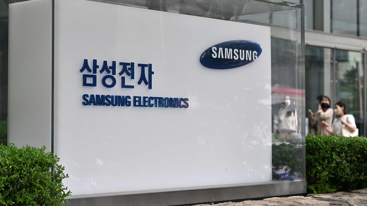 Chips drive highest Samsung Q2 profit since 2018, but demand cooling