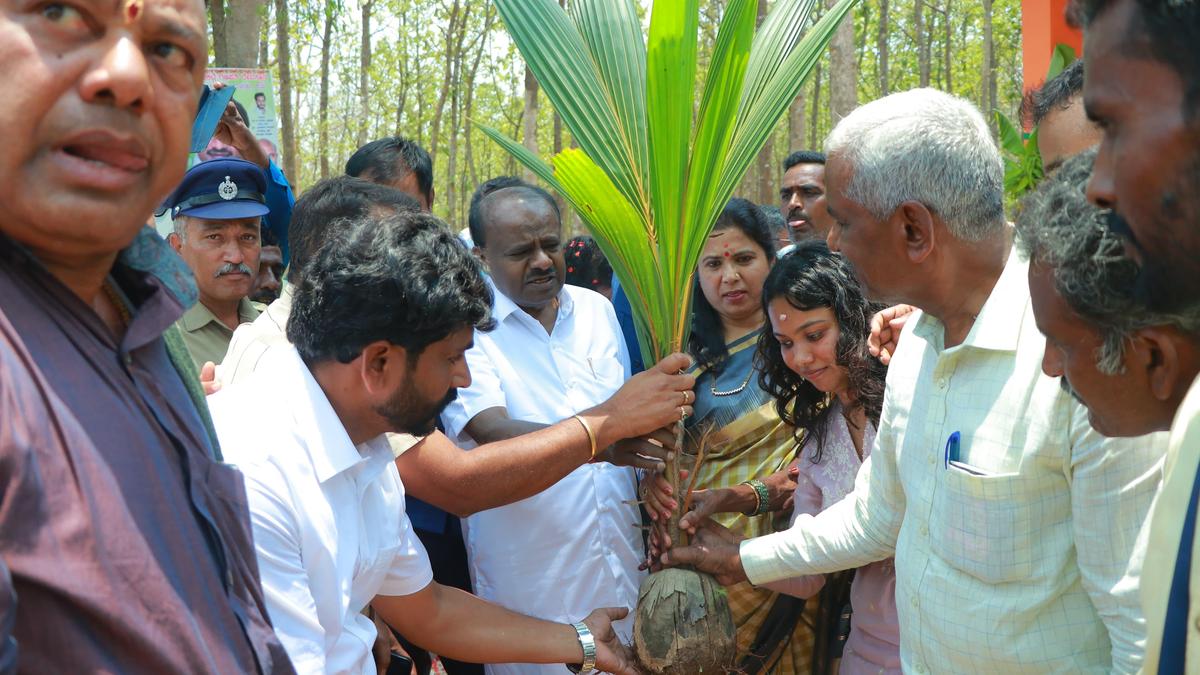 Cong.’s guarantee schemes have derailed economies of Karnataka and other States, says HDK