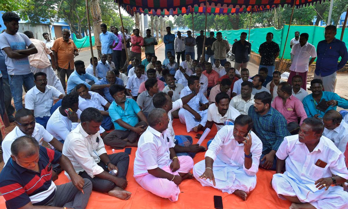Fishermen launch agitation in U.T. to stop arrival of fish from other States