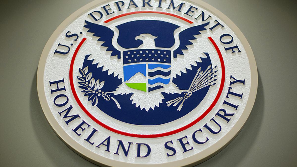 U.S. deports illegal Indian immigrants on chartered flight