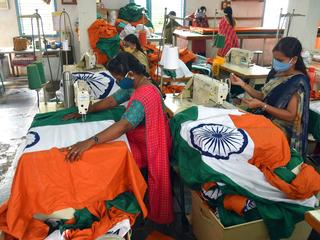 Sales plummet in country's first BIS-recognised national flag manufacturing  unit in Karnataka - The Hindu