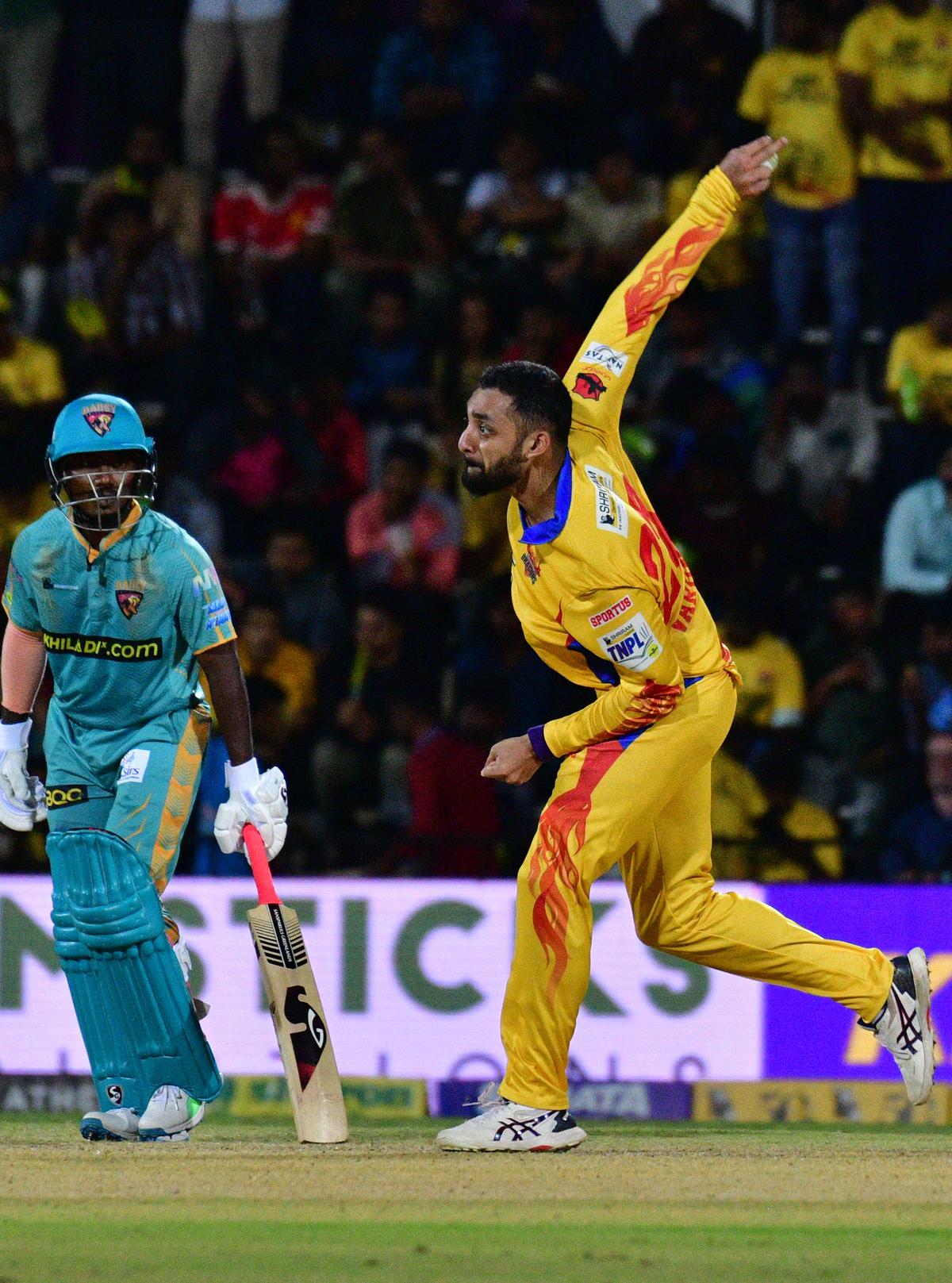 Turning out for  Dindigul Dragons, Varun took three wickets against  Ba11sy Trichy in the TNPL game  held in Coimbatore on Wednesday, June 14th, 2023. 