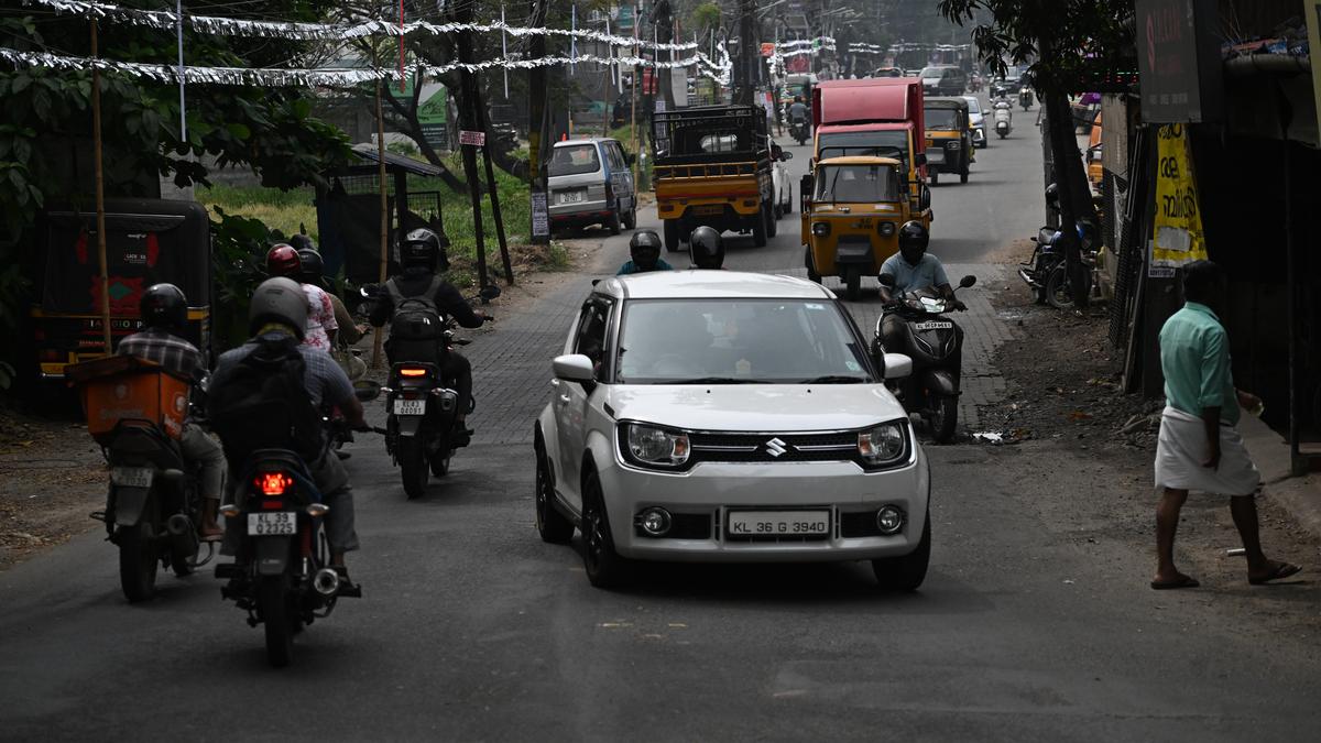 SIA study to widen Thammanam-Pullepady Road to begin in February
