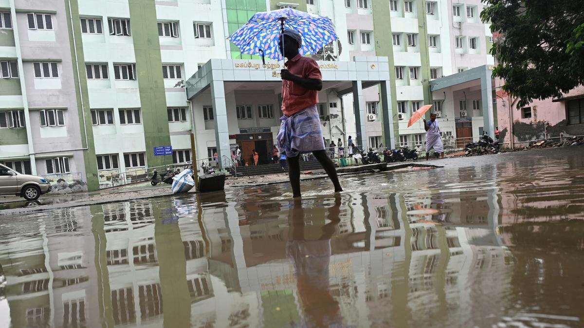 Three relief centres opened in Ramanathapuram district; efforts on to drain rainwater near bridges on highway