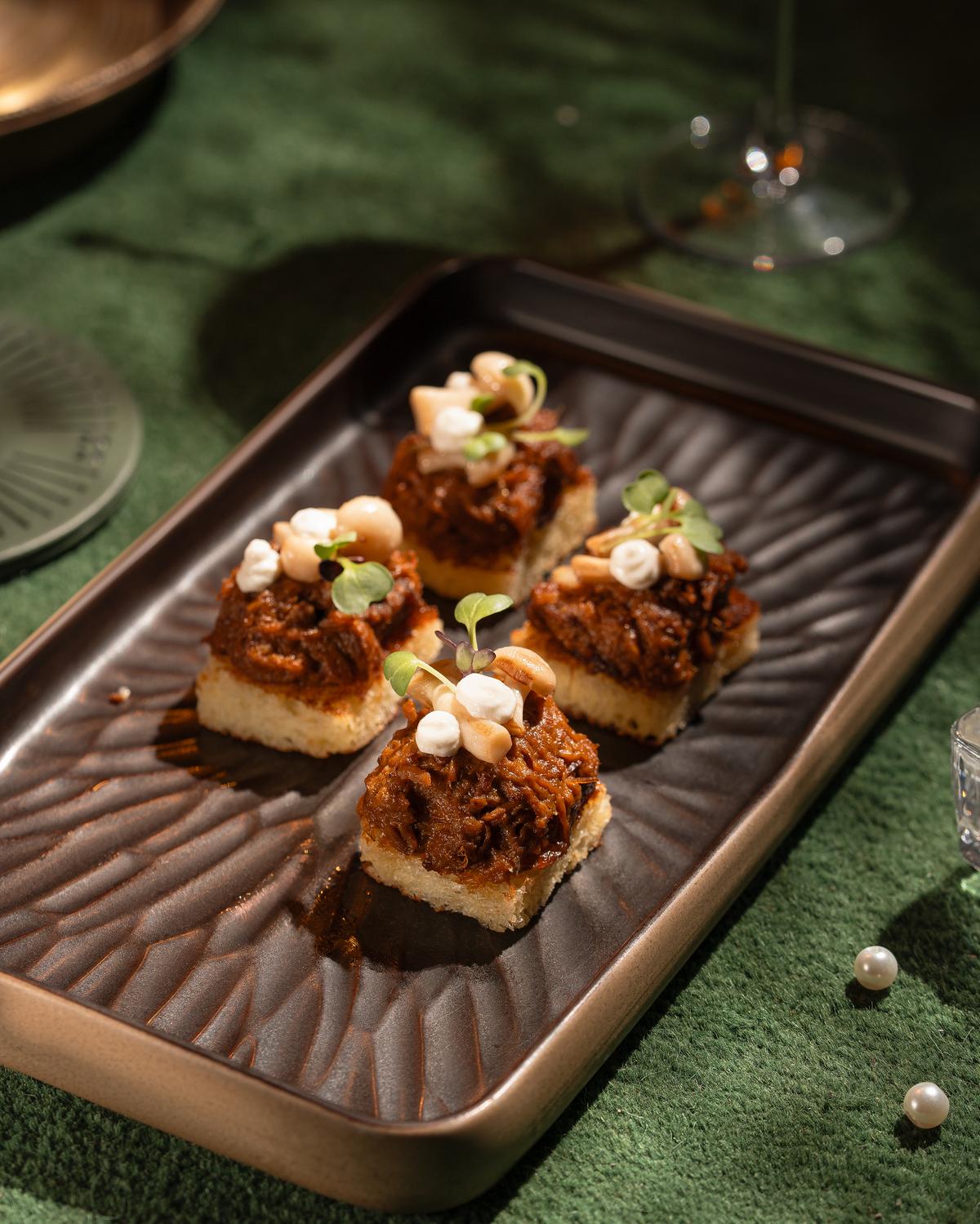 The buff and marrow toast