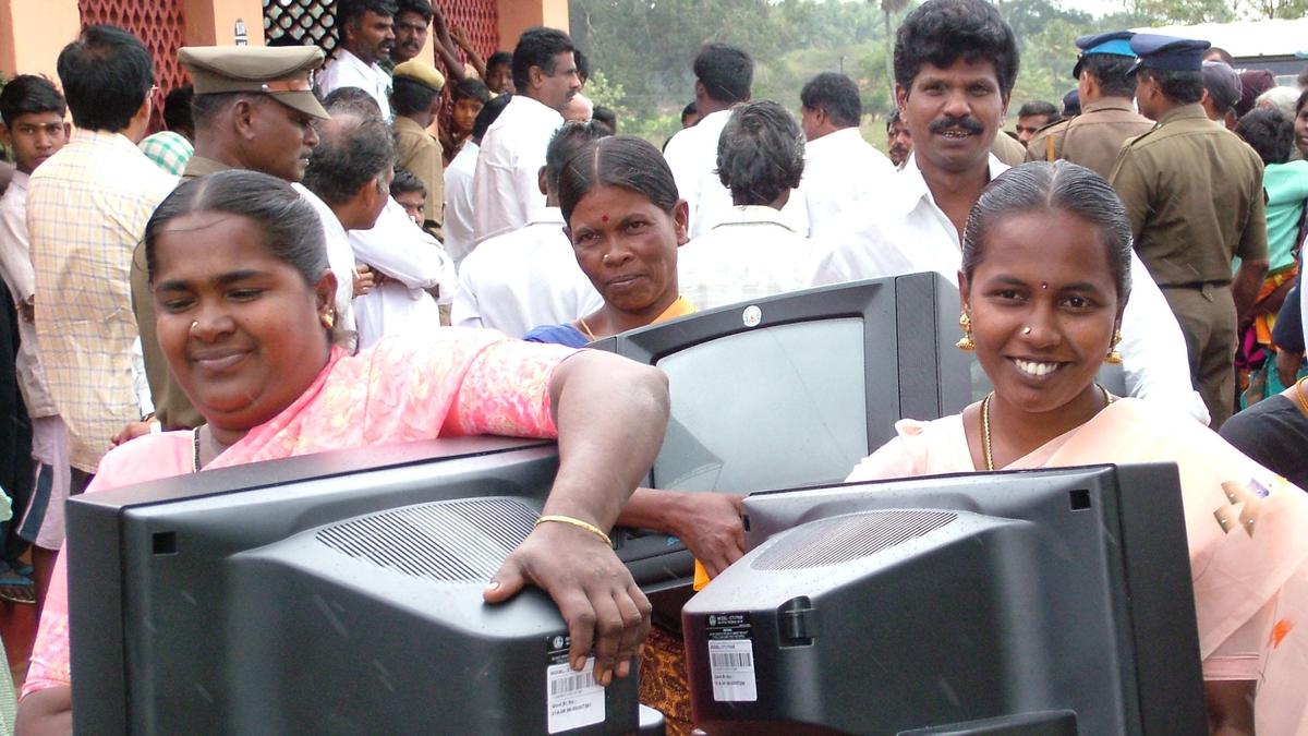 Now silent on Bihar, EC had halted two welfare schemes in Tamil Nadu during polls