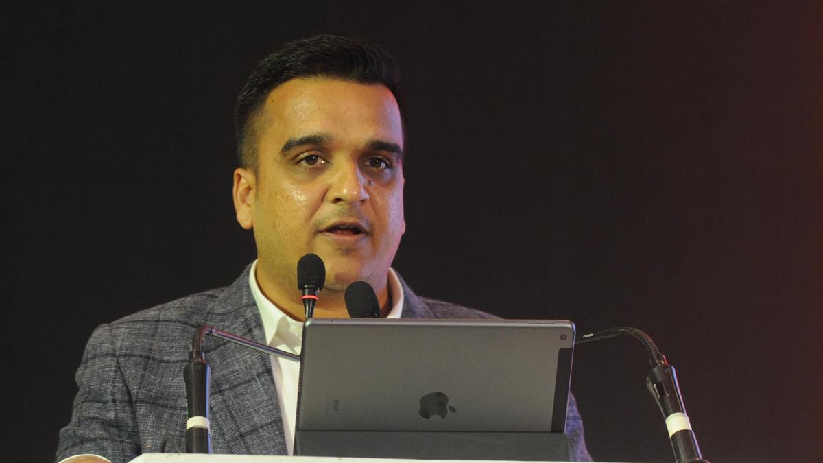 Gujarat delegation holds over 30 global investor meetings at WEF 2026