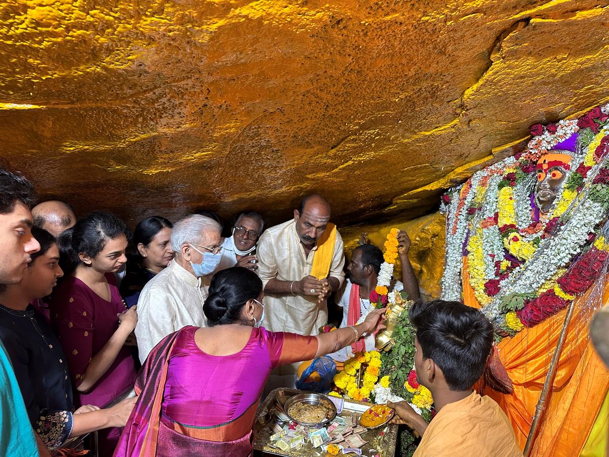 Mailaralingeshwar fair resumes after two years in Yadgir The Hindu