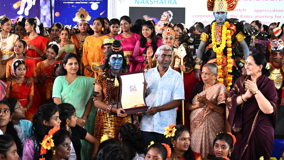 Cultural event ‘Kalaiaham 2025’ held at Mahatma School