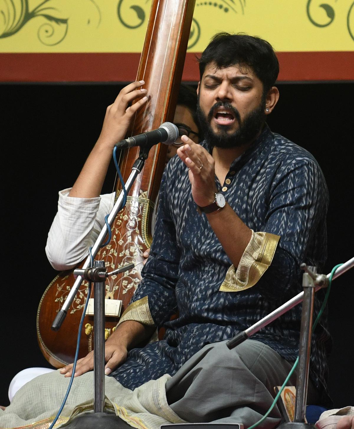 Rithuk Raja performing at Mylapore Fine Arts Club in December 2022. 