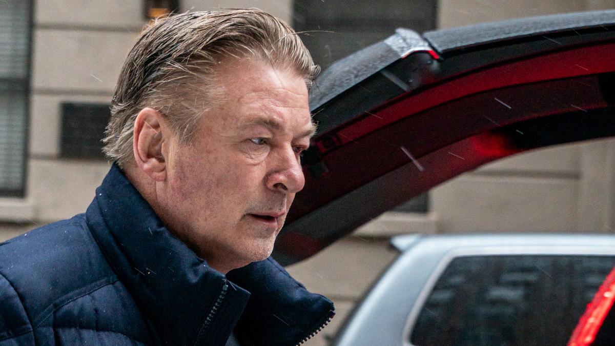 Manslaughter charge for Alec Baldwin in 'Rust' set shooting