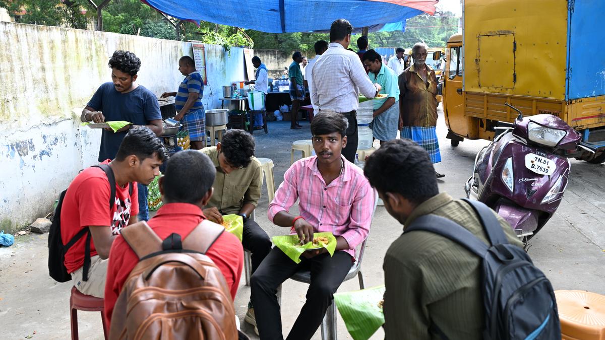 Roadside eateries cash in as Tiruchi awaits hygienic street food hub