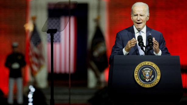 Les restrictions du président Joe Biden sur les puces vers la Chine font partie d’un effort plus large