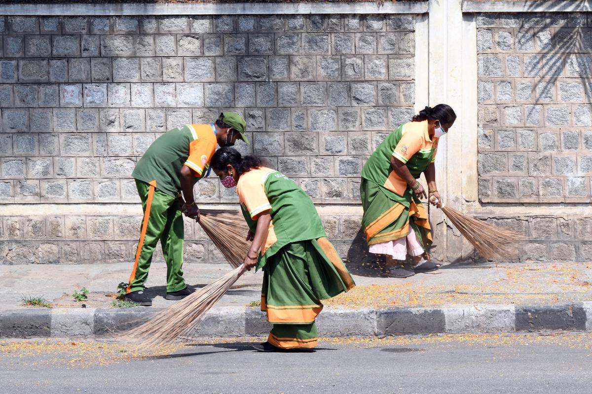 11,307 pourakarmikas get permanent jobs as government issues order for creation of supernumerary posts - The Hindu