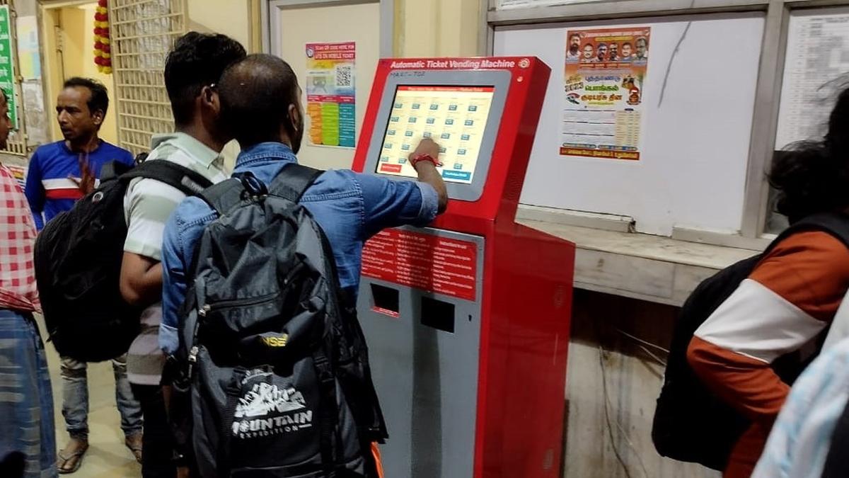 Geo fencing limit removed on booking paperless tickets via UTS-on-mobile app for train travellers