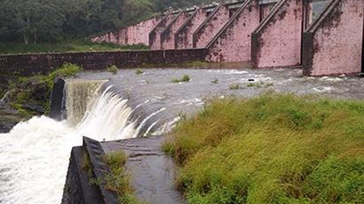 Water level in Mullaperiyar dam stands at 110.80 feet