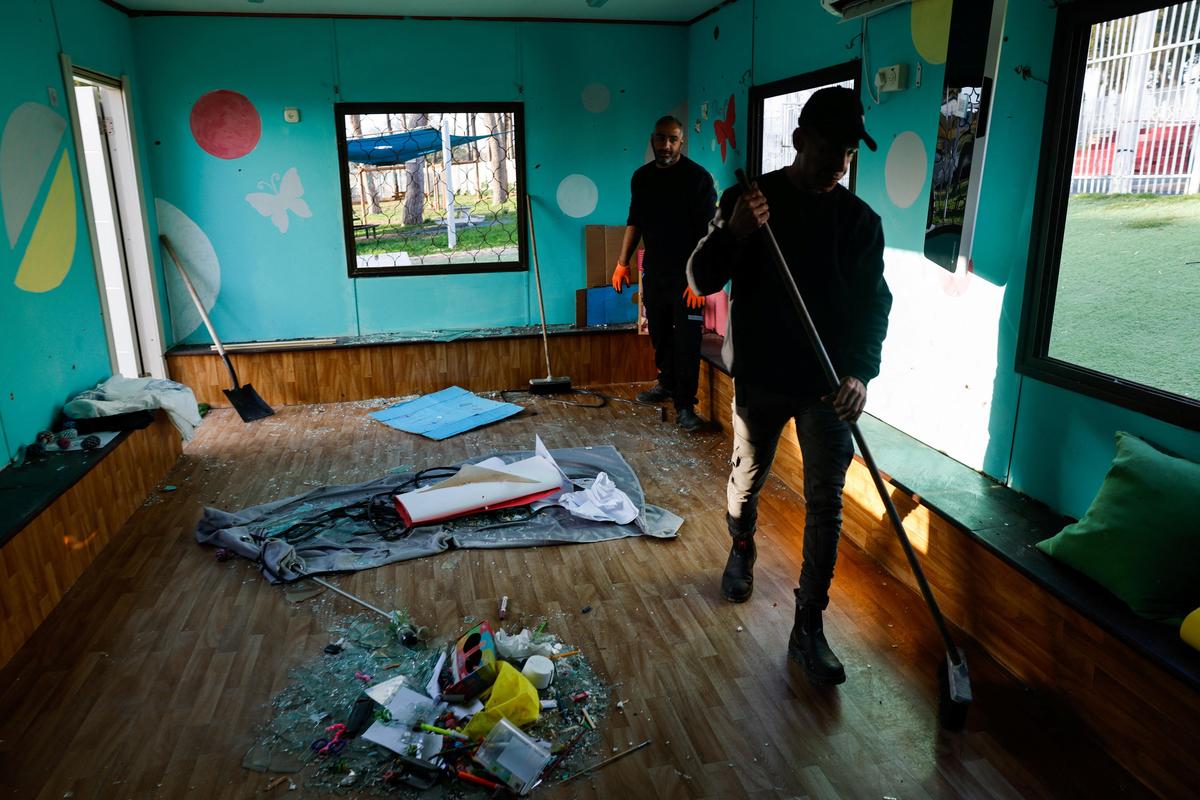 Lebanon, Israel Set for US Ceasefire Talks Amid Iranian Ex-FM's Death | Quick Digest