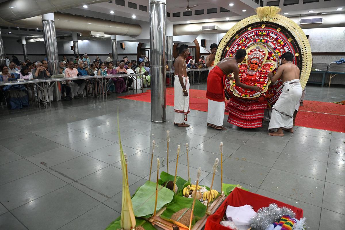 Priyesh Panikker and group from Kasaragod performing Panchuruli theyyam at TDM Hall as part of the Ernakulam Karayogam’s year-long centenary celebrations 