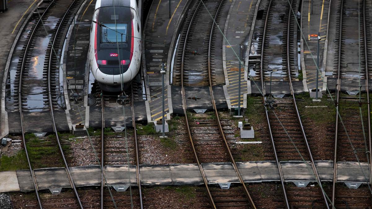 French train lines hit by ’malicious acts’ disrupting traffic ahead of Olympics, rail company says