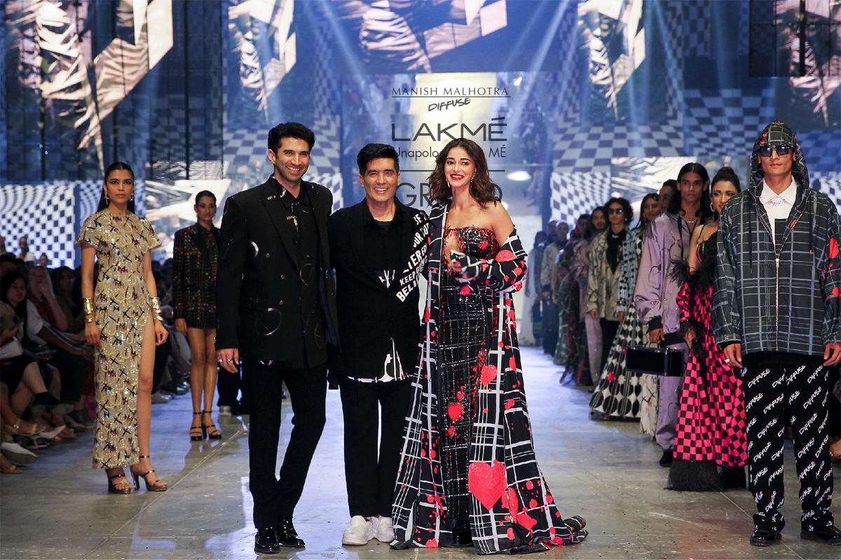 Manish Malhotra with actors Ananya Panday and Aditya Roy Kapur at the Lakme Fashion Week.