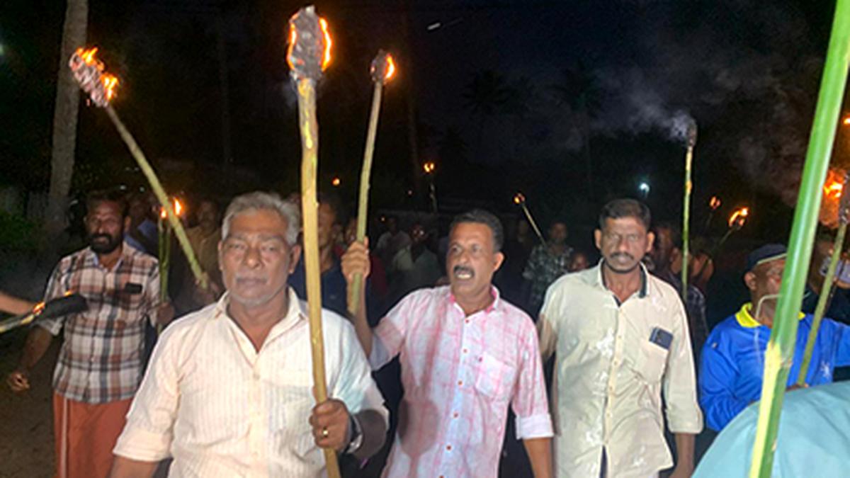 Munambam Land Protection Council meets Jose K. Mani, seeks government intervention