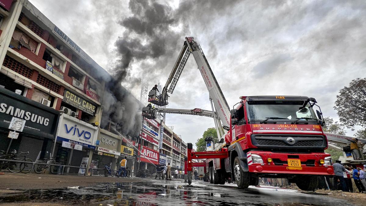 Massive fire in Sector 22 market in Chandigarh