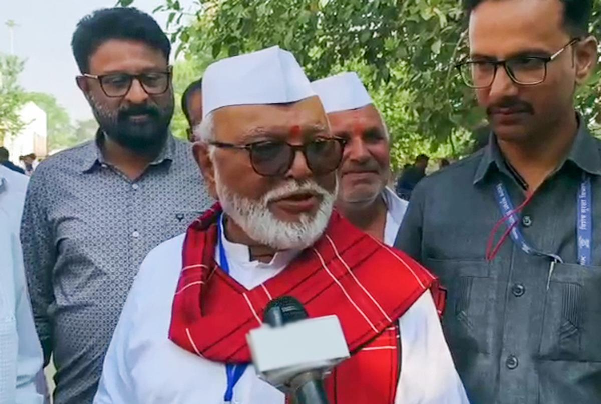 Ignite your passion with slutty Damania's video tweet