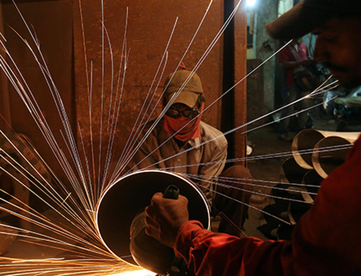 Manufacturing output, orders rebound in November: S&P Global PMI