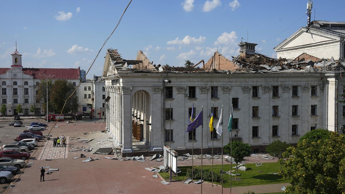 Zelensky vows retaliation for Chernihiv attack that killed seven people and wounded almost 150