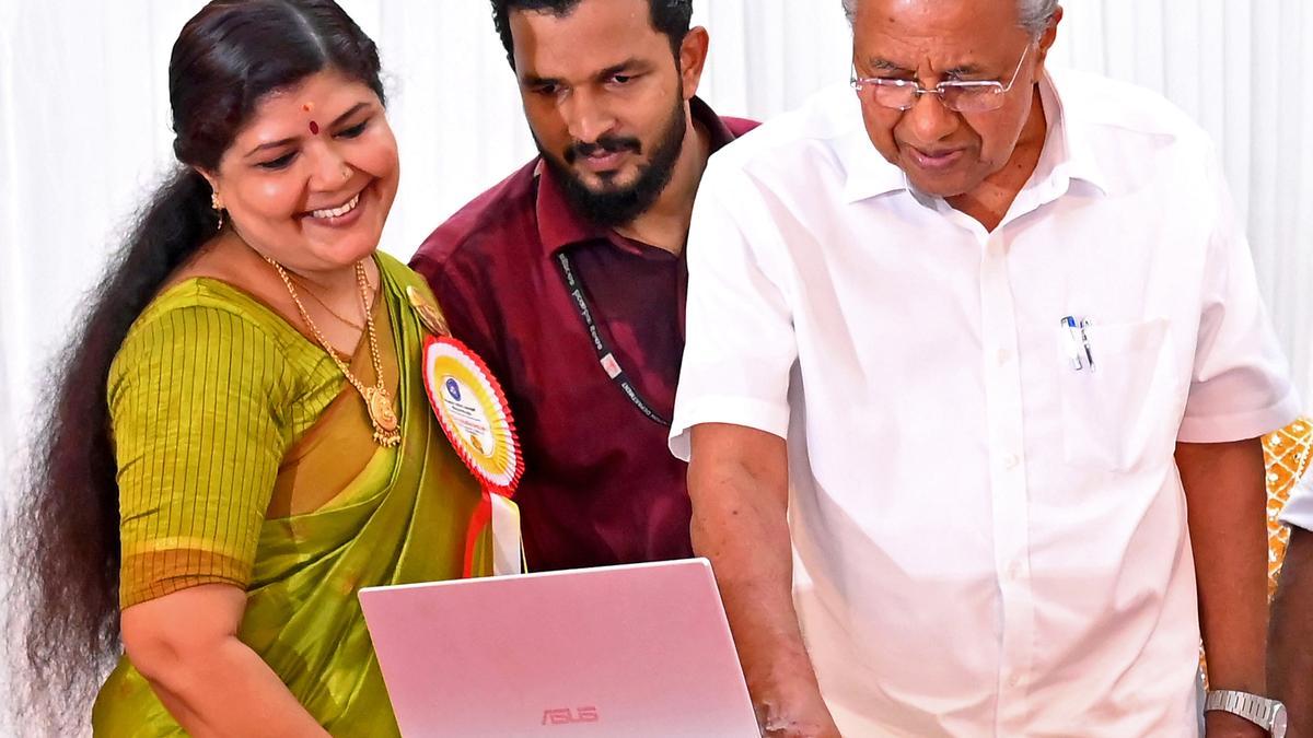 Pinarayi inaugurates 125th anniversary celebrations of Women’s College