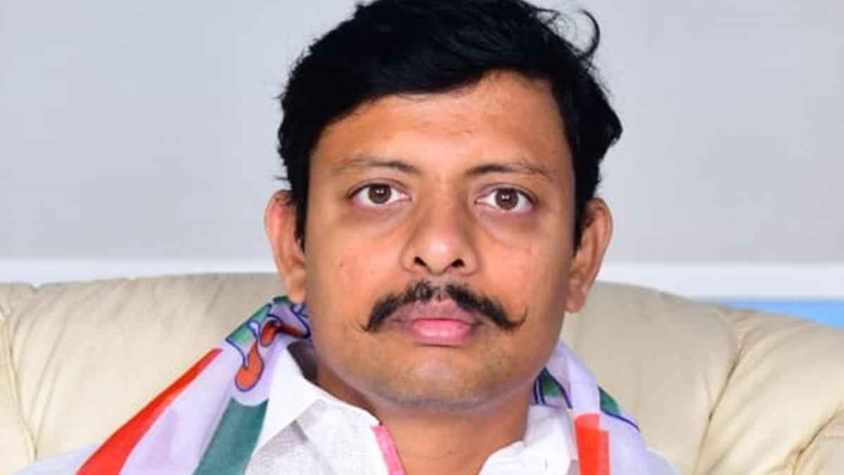 Karnataka by-election 2024 | Raja Venugopal Naik of Congress defeats Narasimha Naik of BJP in Surpur Assembly constituency