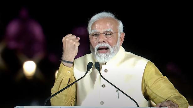 PM Modi pays tributes to Vinoba Bhave, recalls Swami Vivekananda's Chicago speech