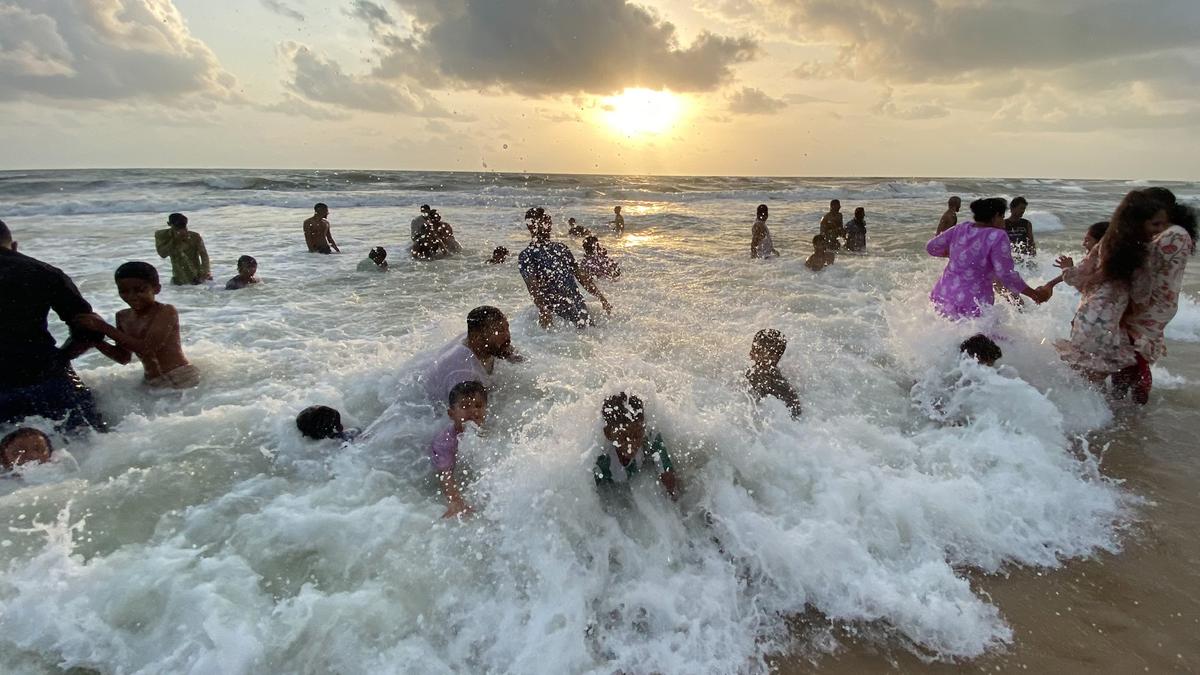 Stalled south west monsoon over Karnataka expected to revive after June 12 : IMD